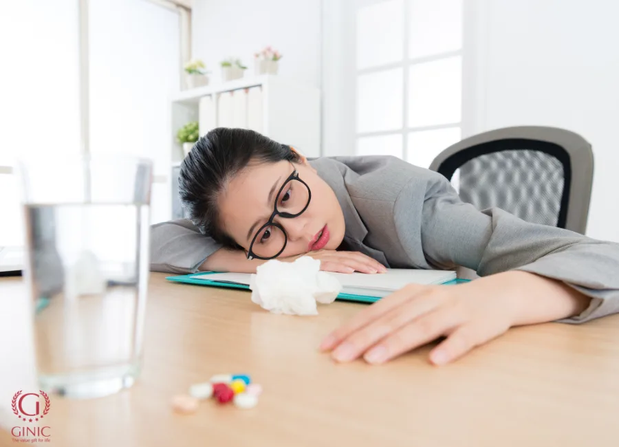 MÙA NẮNG NÓNG, CHỊ EM VĂN PHÒNG CẦN CHÚ Ý GÌ ĐỂ TRÁNH KHÔ DA, MỆT MỎI VÀ RỐI LOẠN TIÊU HÓA